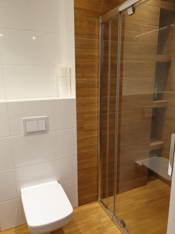Maly Apartament W Zieleni Blisko Jeziora Środa Wielkopolska Eksteriør billede